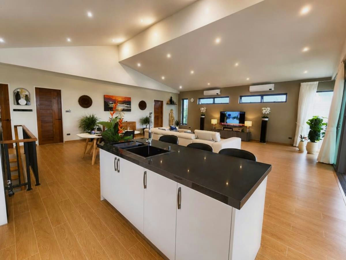 Luxury Spacious 4-Bedroom Pool Villa for Sale in Soi 112