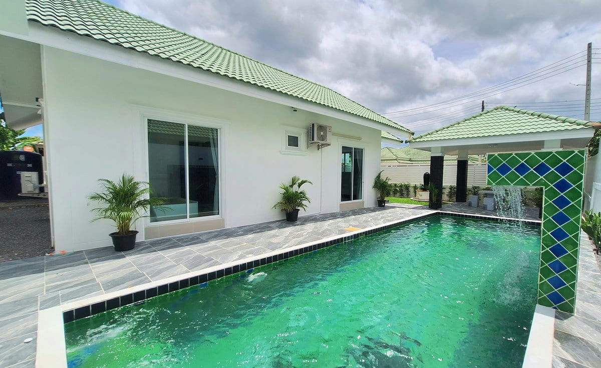 House for Sale and Rent in Baan Mongkhon Chai, Thap Tai