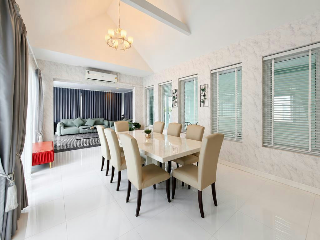 Spacious 4-Bedroom Pool Villa for Rent