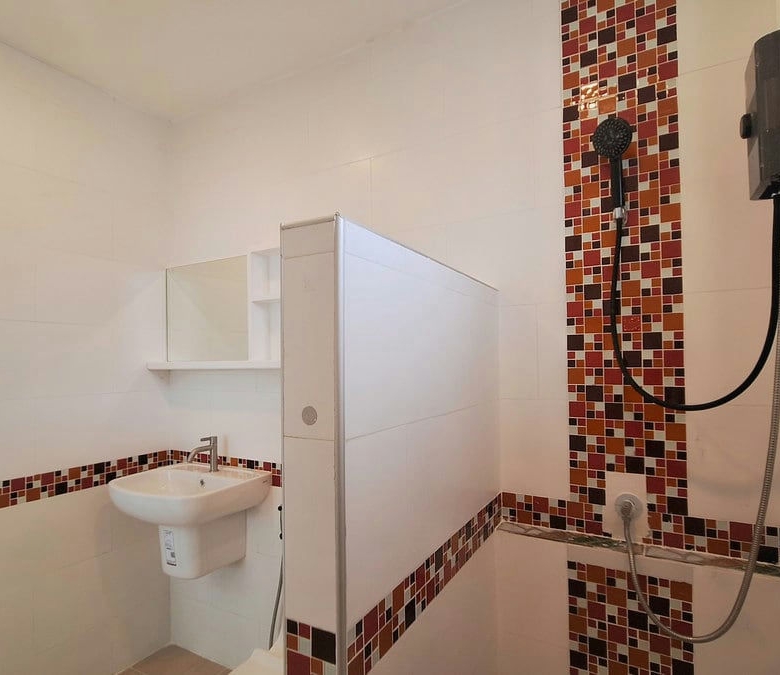 House for Sale and Rent in Baan Mongkhon Chai, Thap Tai
