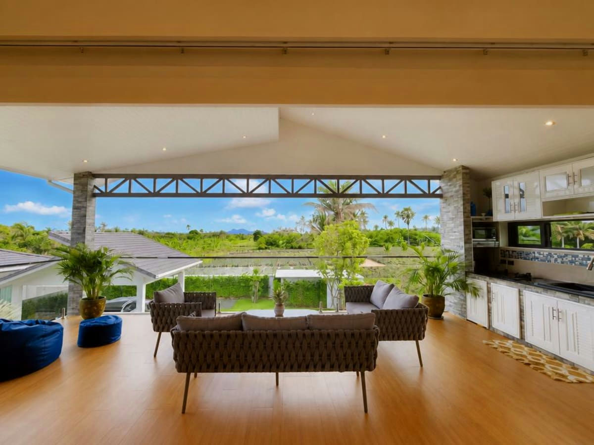 Luxury Spacious 4-Bedroom Pool Villa for Sale in Soi 112