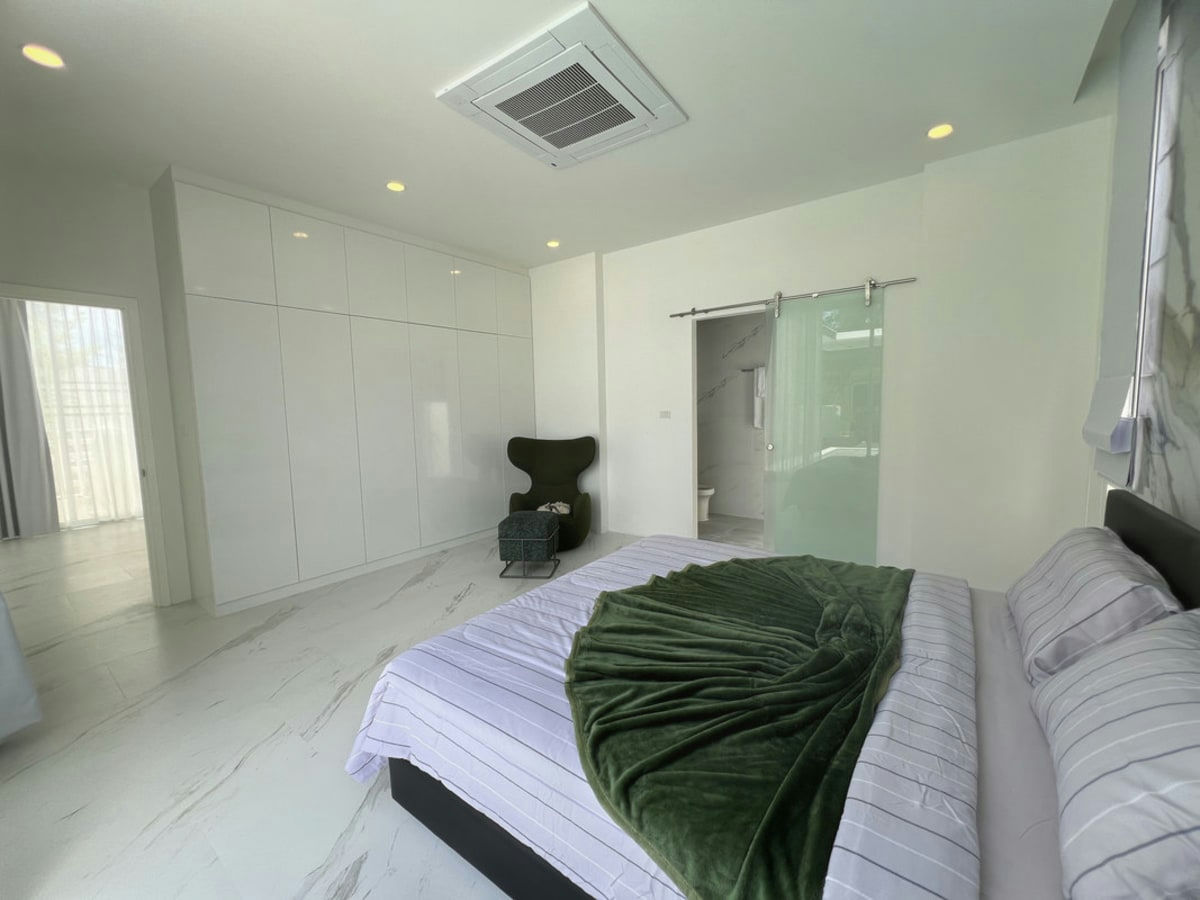Pet Friendly Pool Villa for Rent in Black Mountain Area