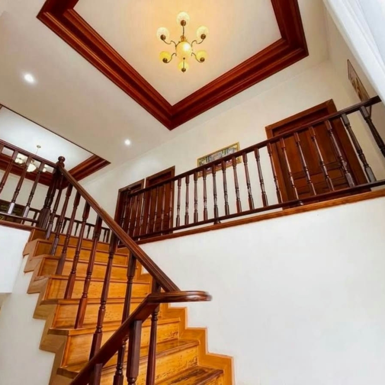 Pet Friendly Two-story 3-Bedroom Villa for Rent in Central Hua Hin