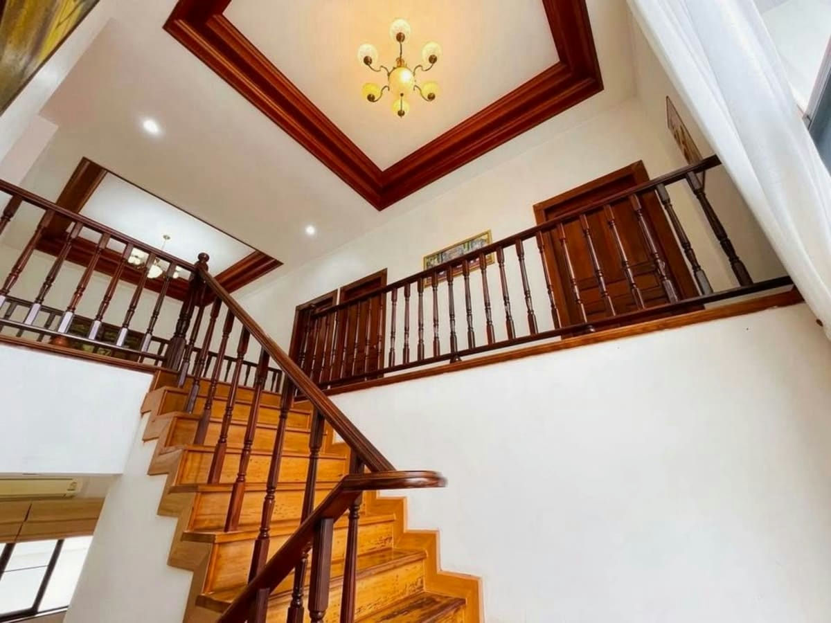 Pet Friendly Two-story 3-Bedroom Villa for Rent in Central Hua Hin