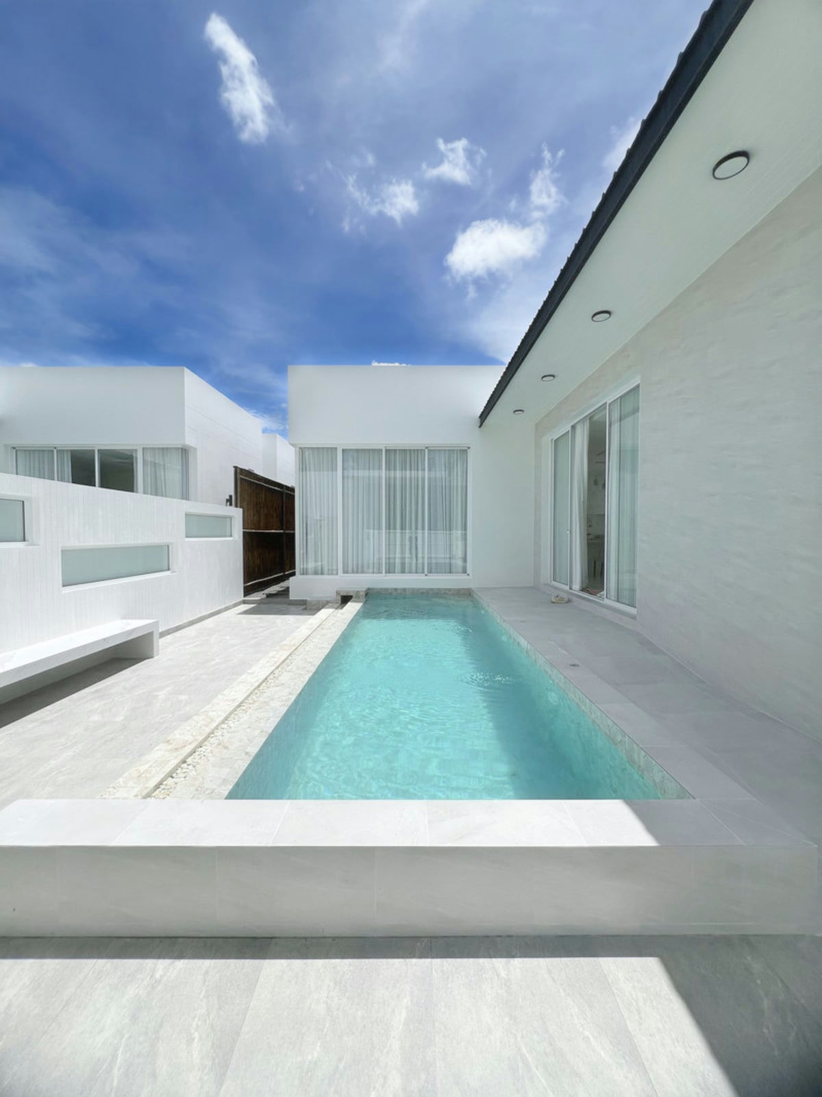 New Pet Friendly Pool Villa for Rent in Black Mountain Area