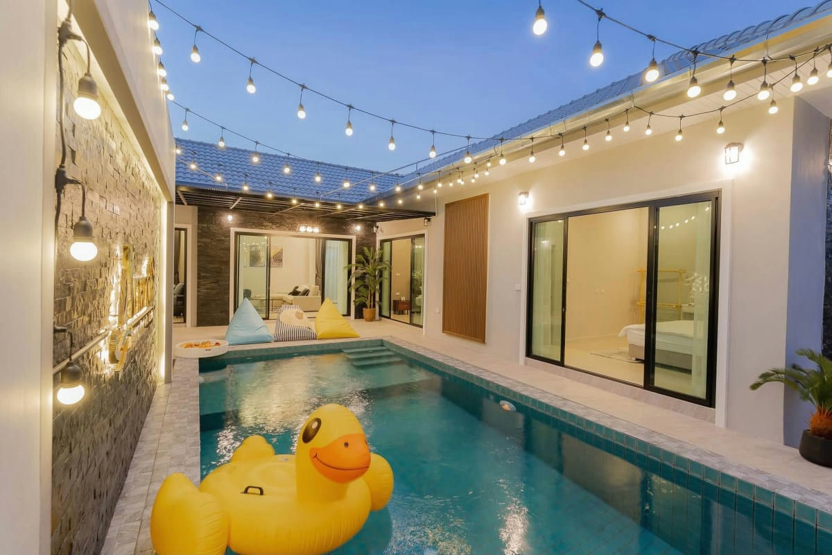 4 Bedroom Spacious Pool Villa for Sale and Rent