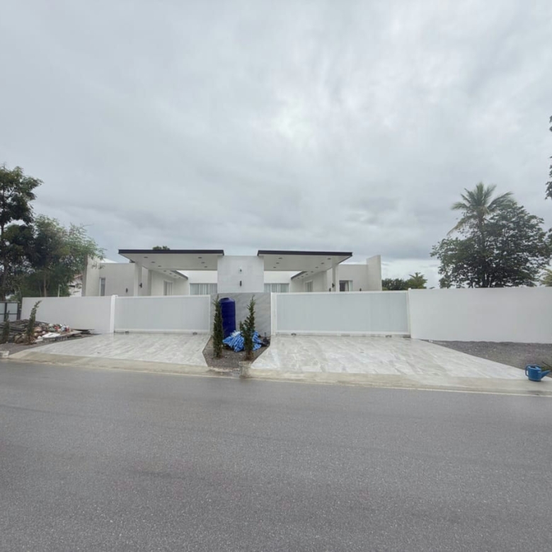 Pet Friendly Pool Villa for Rent in Black Mountain Area