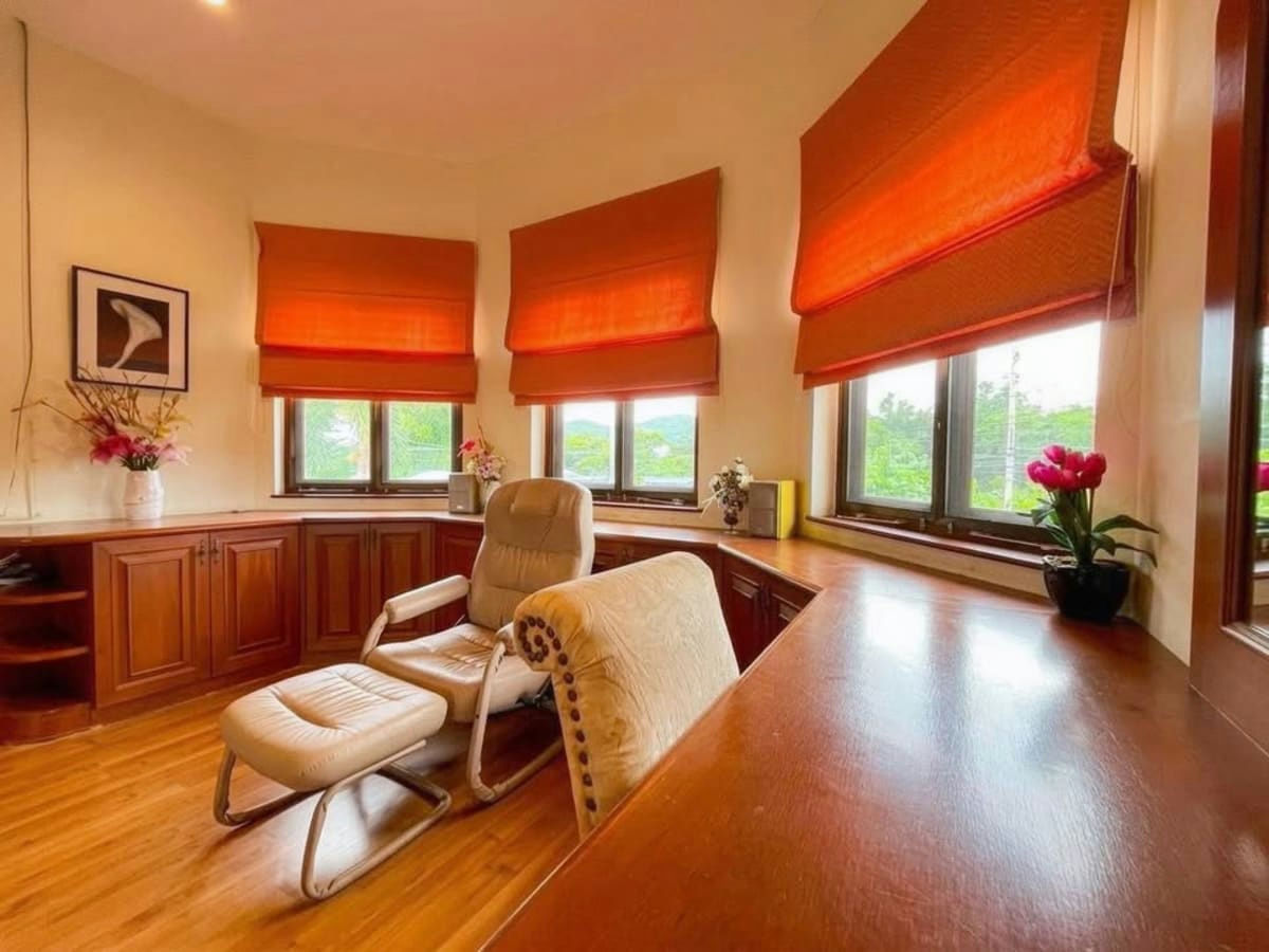 Pet Friendly Two-story 3-Bedroom Villa for Rent in Central Hua Hin