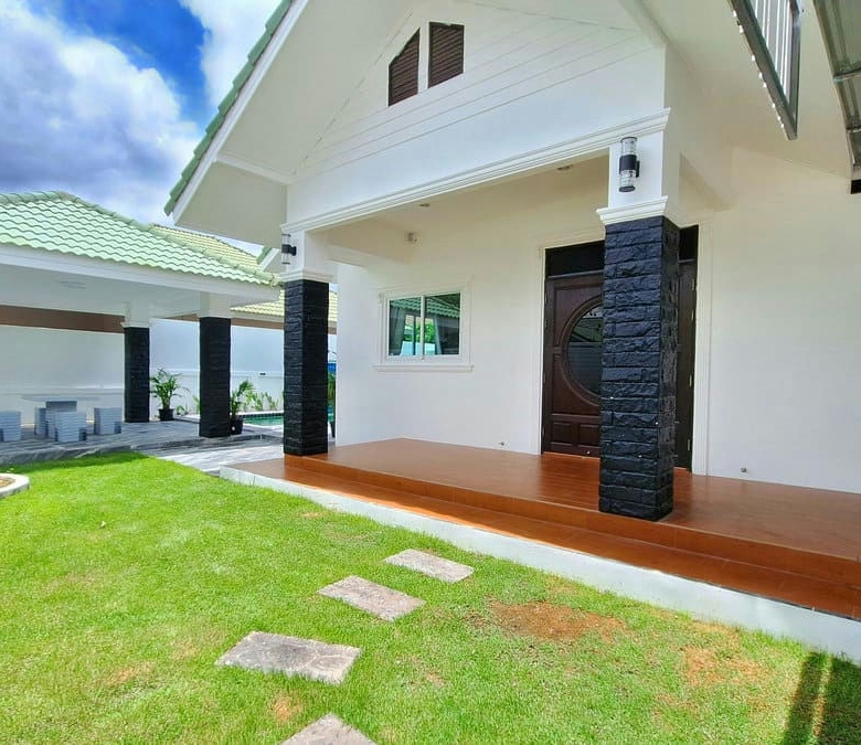 House for Sale and Rent in Baan Mongkhon Chai, Thap Tai