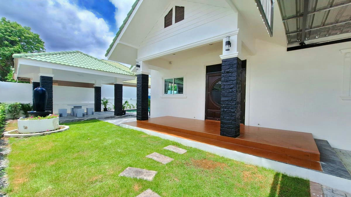 House for Sale and Rent in Baan Mongkhon Chai, Thap Tai