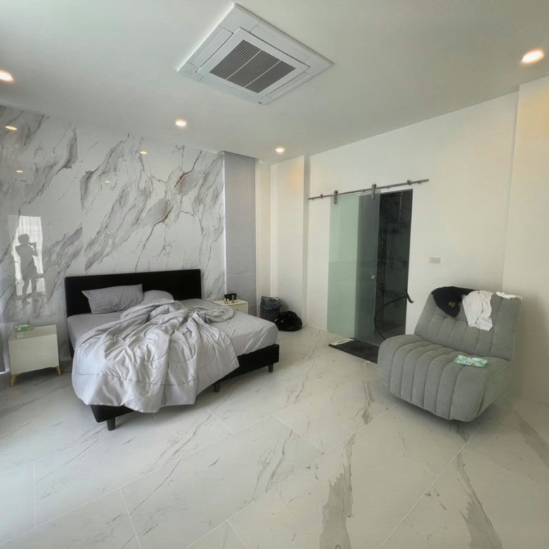 New Pet Friendly Pool Villa for Rent in Black Mountain Area