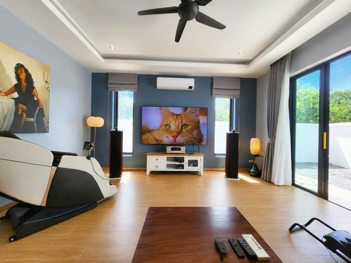 Luxury Spacious 4-Bedroom Pool Villa for Sale in Soi 112