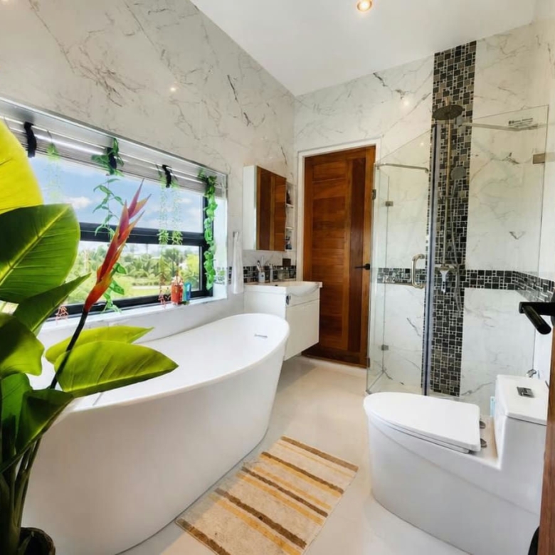 Luxury Spacious 4-Bedroom Pool Villa for Sale in Soi 112