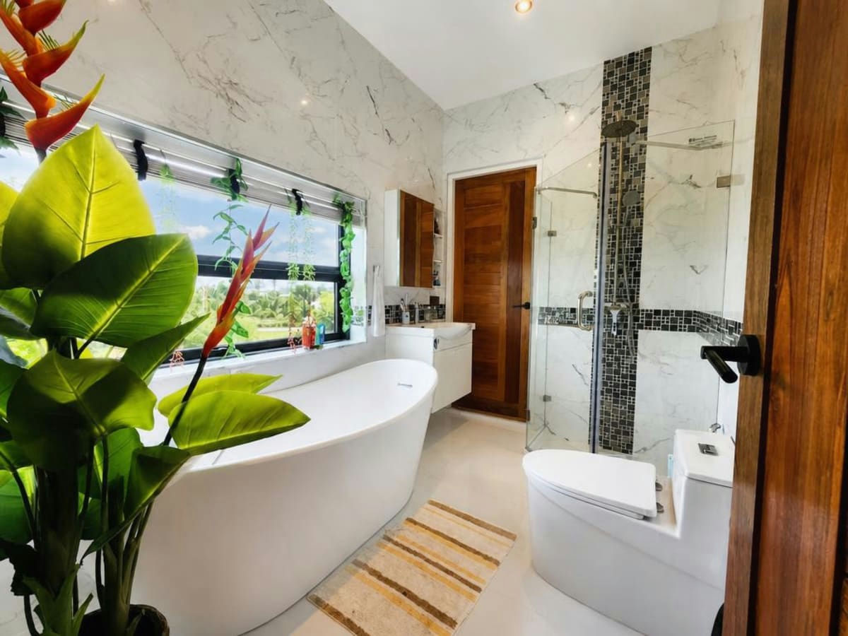 Luxury Spacious 4-Bedroom Pool Villa for Sale in Soi 112