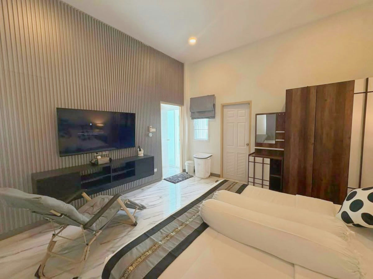 Brand New 4-Bedroom Pool Villa for Rent in Hua Hin Soi 112