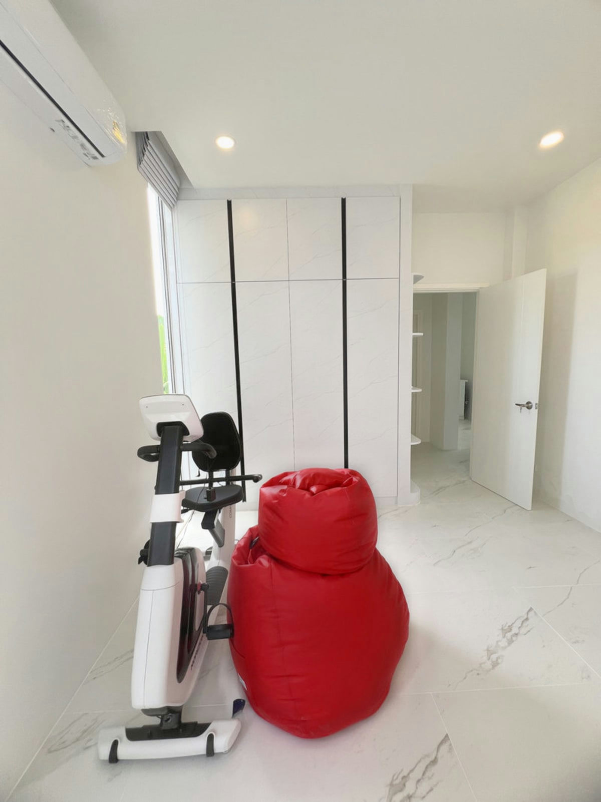New Pet Friendly Pool Villa for Rent in Black Mountain Area