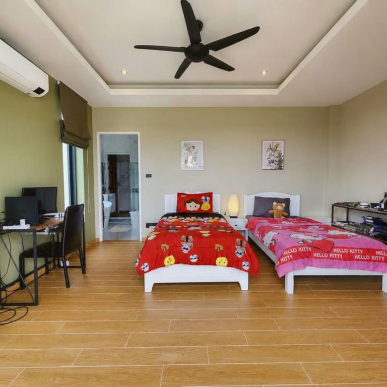 Luxury Spacious 4-Bedroom Pool Villa for Sale in Soi 112
