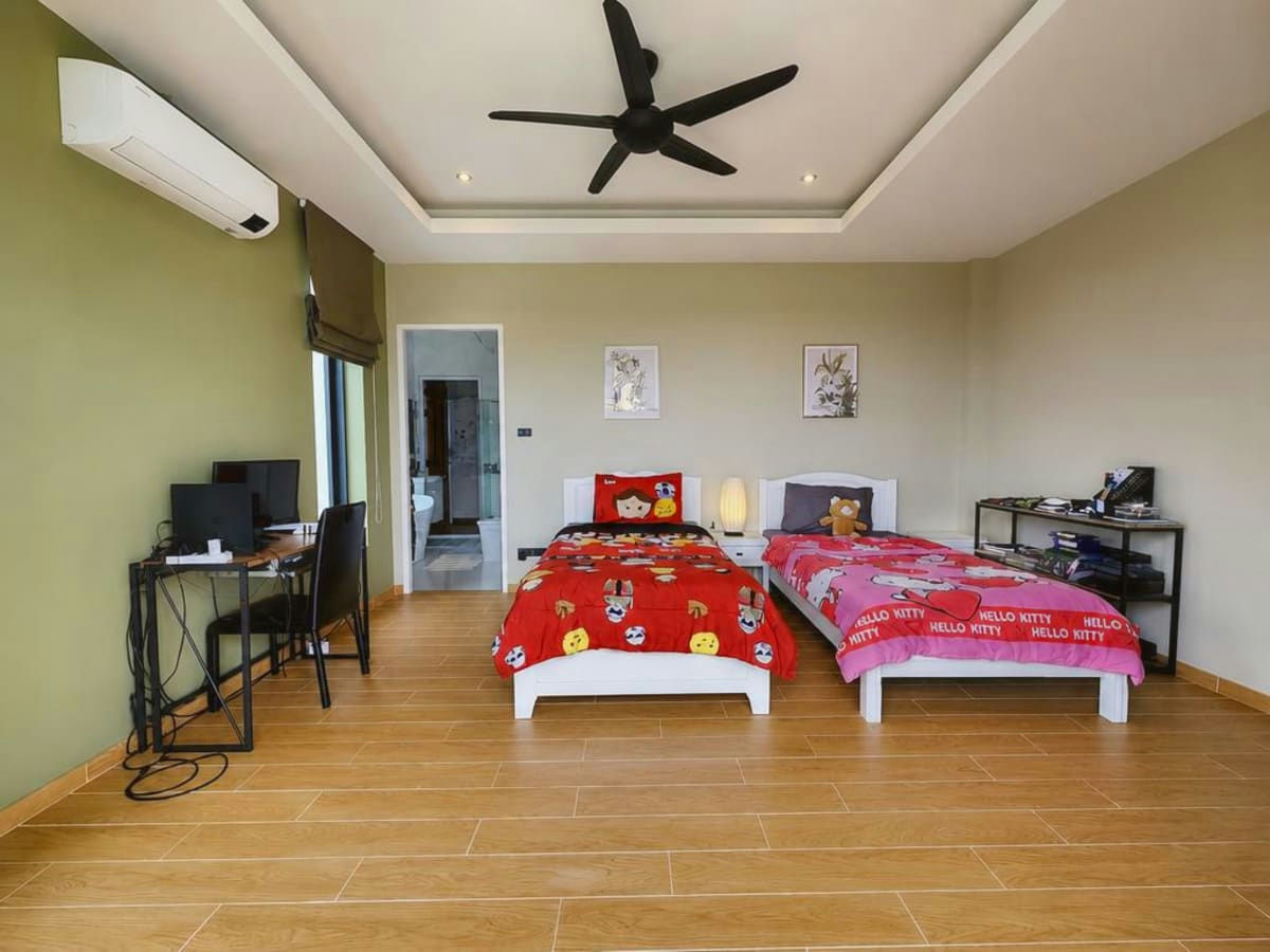 Luxury Spacious 4-Bedroom Pool Villa for Sale in Soi 112