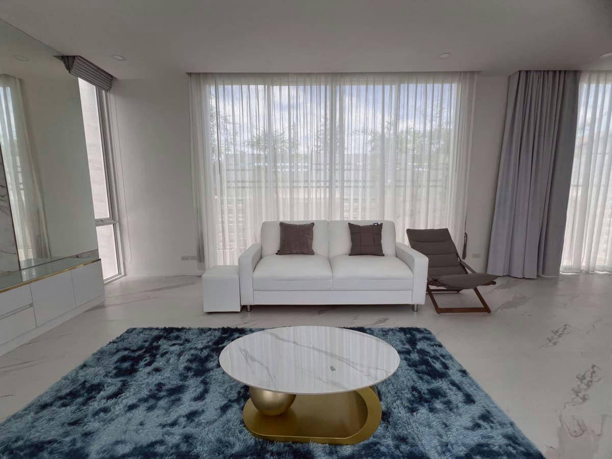 Pet Friendly Pool Villa for Rent in Black Mountain Area