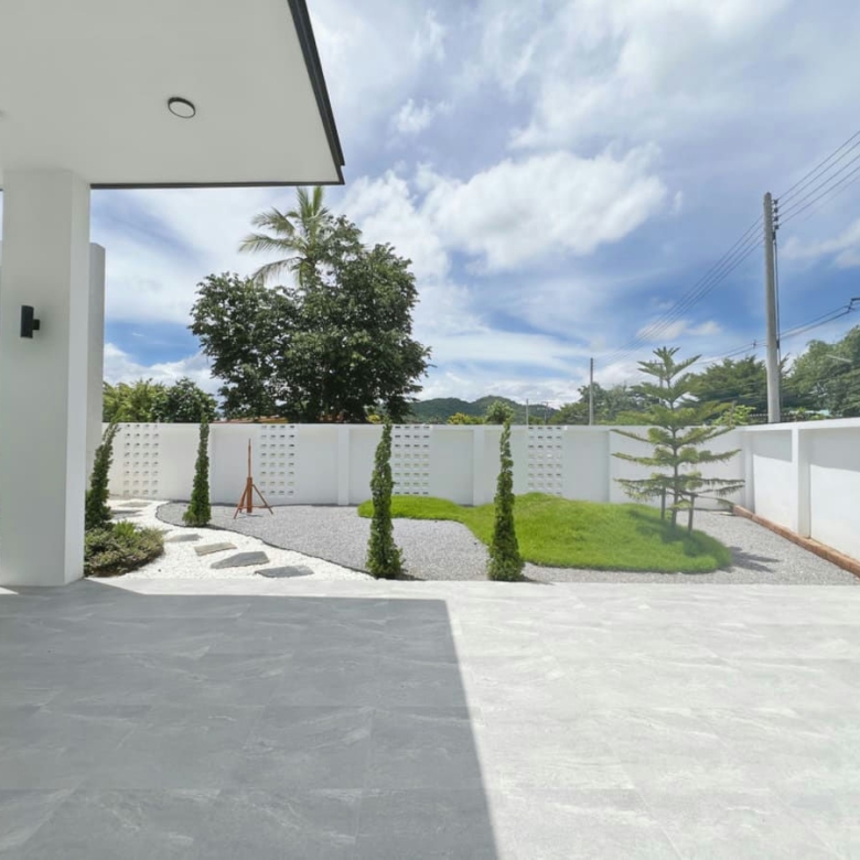 New Pet Friendly Pool Villa for Rent in Black Mountain Area