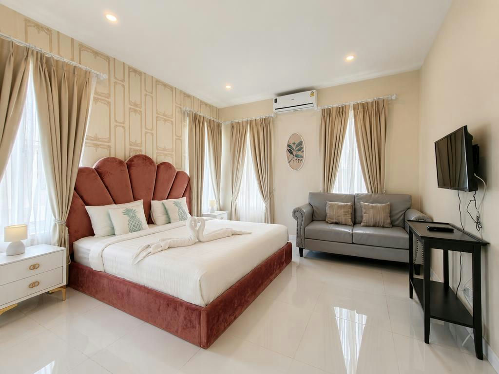 Spacious 4-Bedroom Pool Villa for Rent