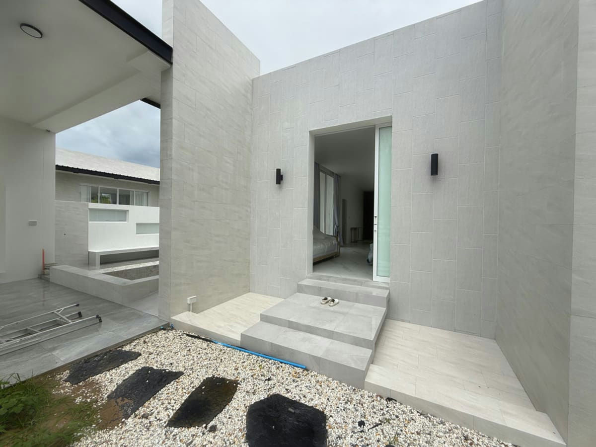 New Pet Friendly Pool Villa for Rent in Black Mountain Area