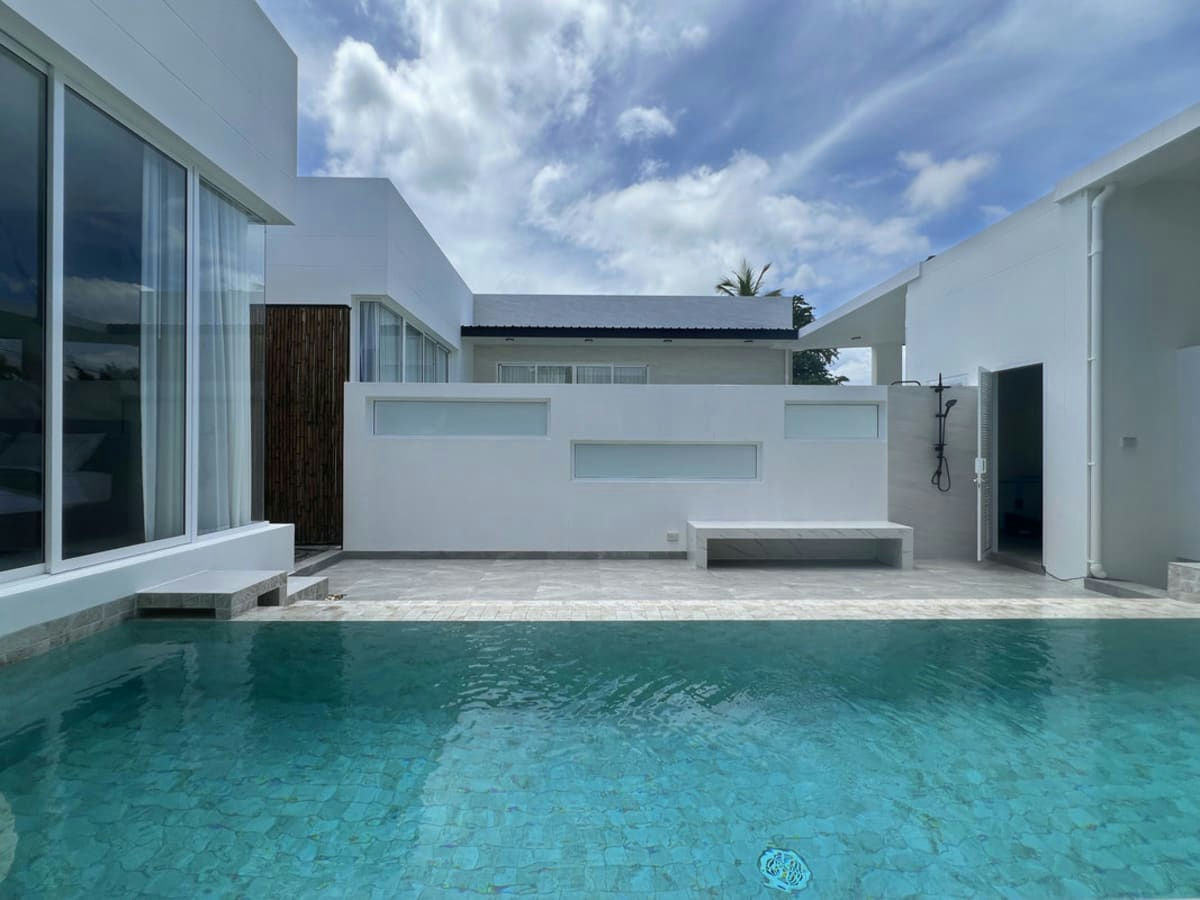 Pet Friendly Pool Villa for Rent in Black Mountain Area