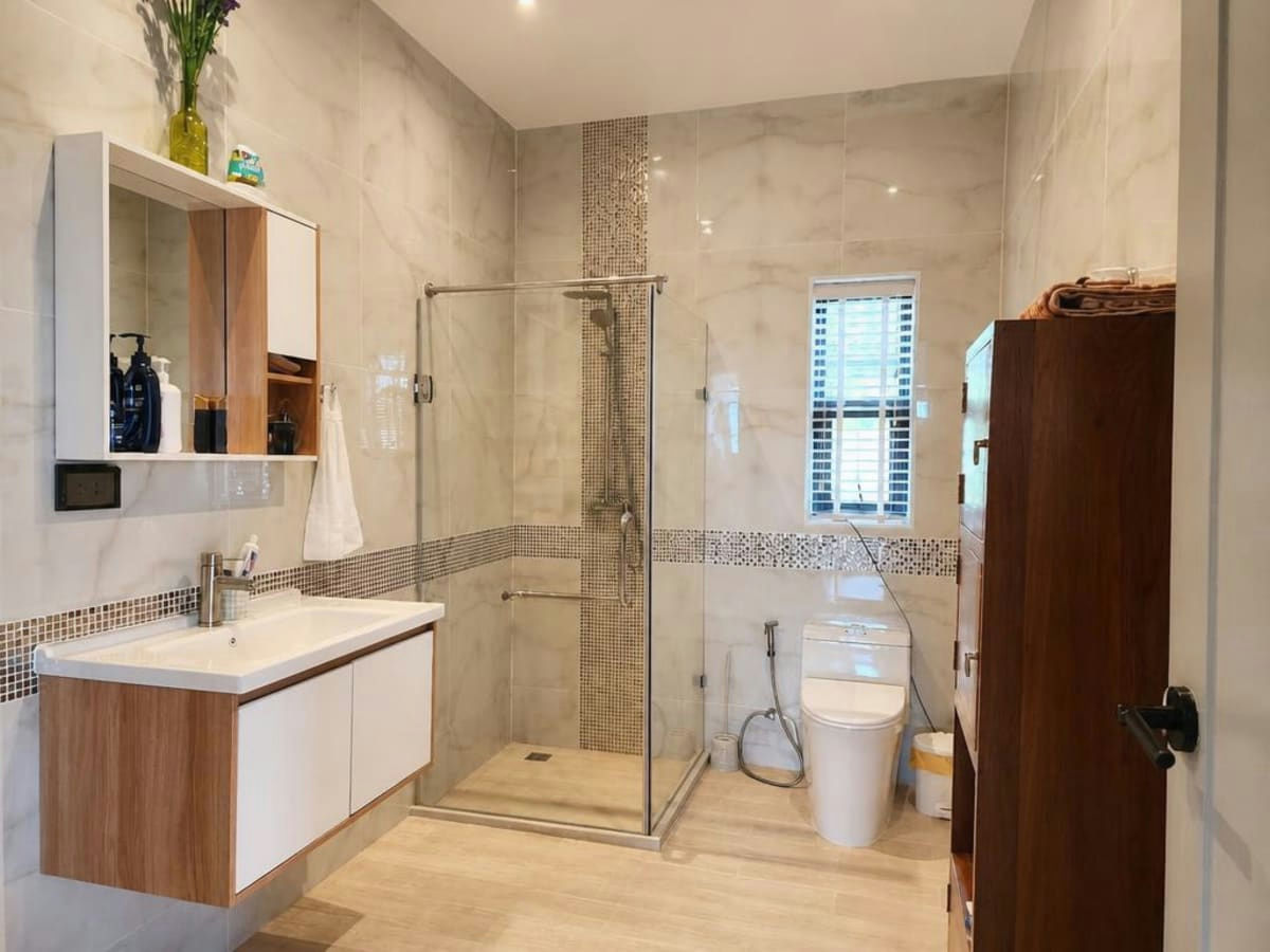 Luxury Spacious 4-Bedroom Pool Villa for Sale in Soi 112