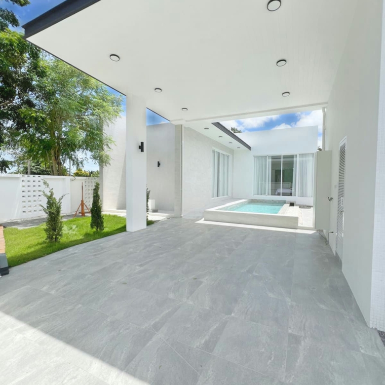 Pet Friendly Pool Villa for Rent in Black Mountain Area