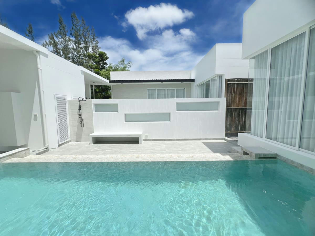 New Pet Friendly Pool Villa for Rent in Black Mountain Area