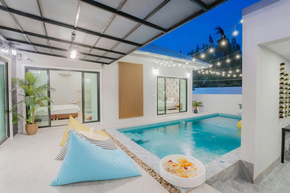 4 Bedroom Spacious Pool Villa for Sale and Rent