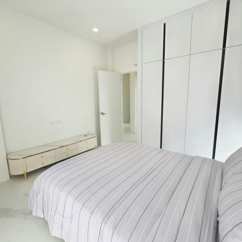 Pet Friendly Pool Villa for Rent in Black Mountain Area