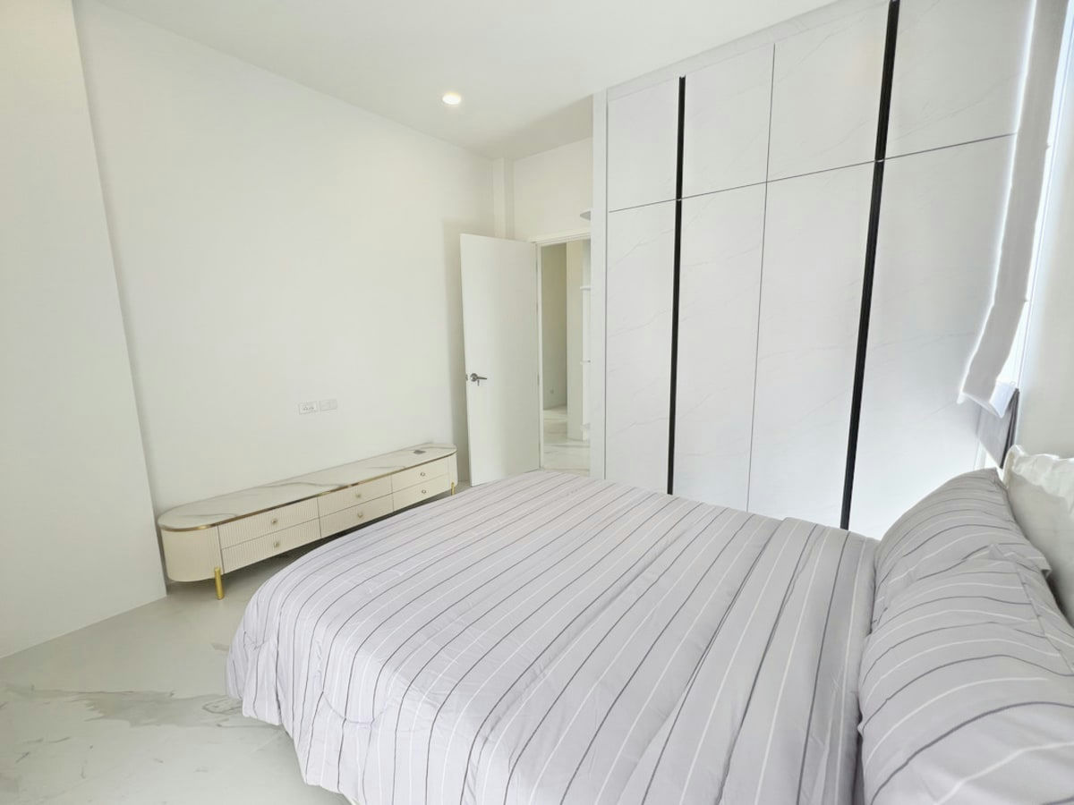 Pet Friendly Pool Villa for Rent in Black Mountain Area