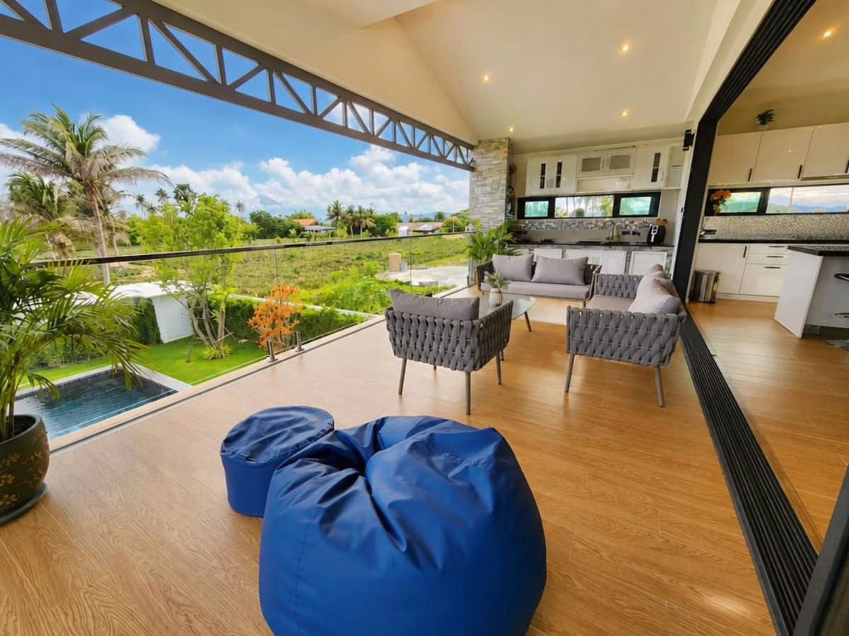 Luxury Spacious 4-Bedroom Pool Villa for Sale in Soi 112