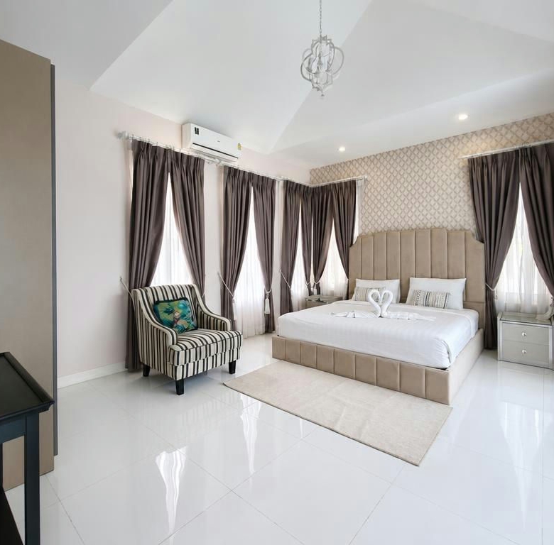 Spacious 4-Bedroom Pool Villa for Rent