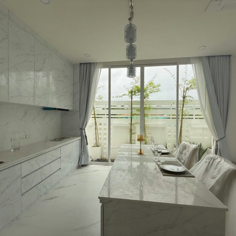 New Pet Friendly Pool Villa for Rent in Black Mountain Area