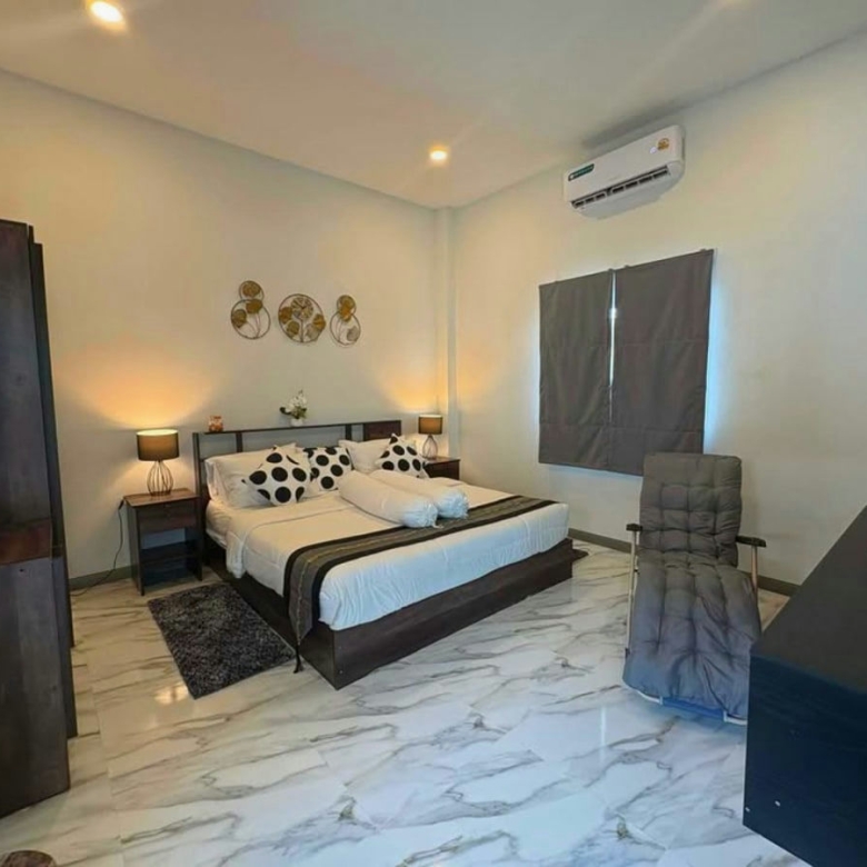 Brand New 4-Bedroom Pool Villa for Rent in Hua Hin Soi 112