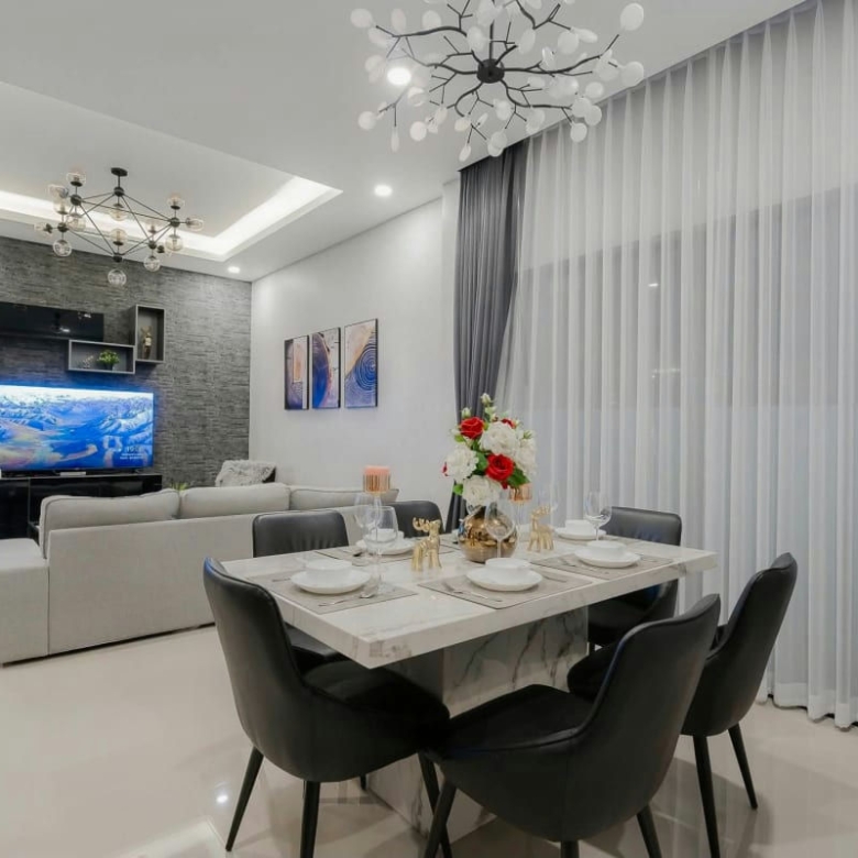 4 Bedroom Spacious Pool Villa for Sale and Rent