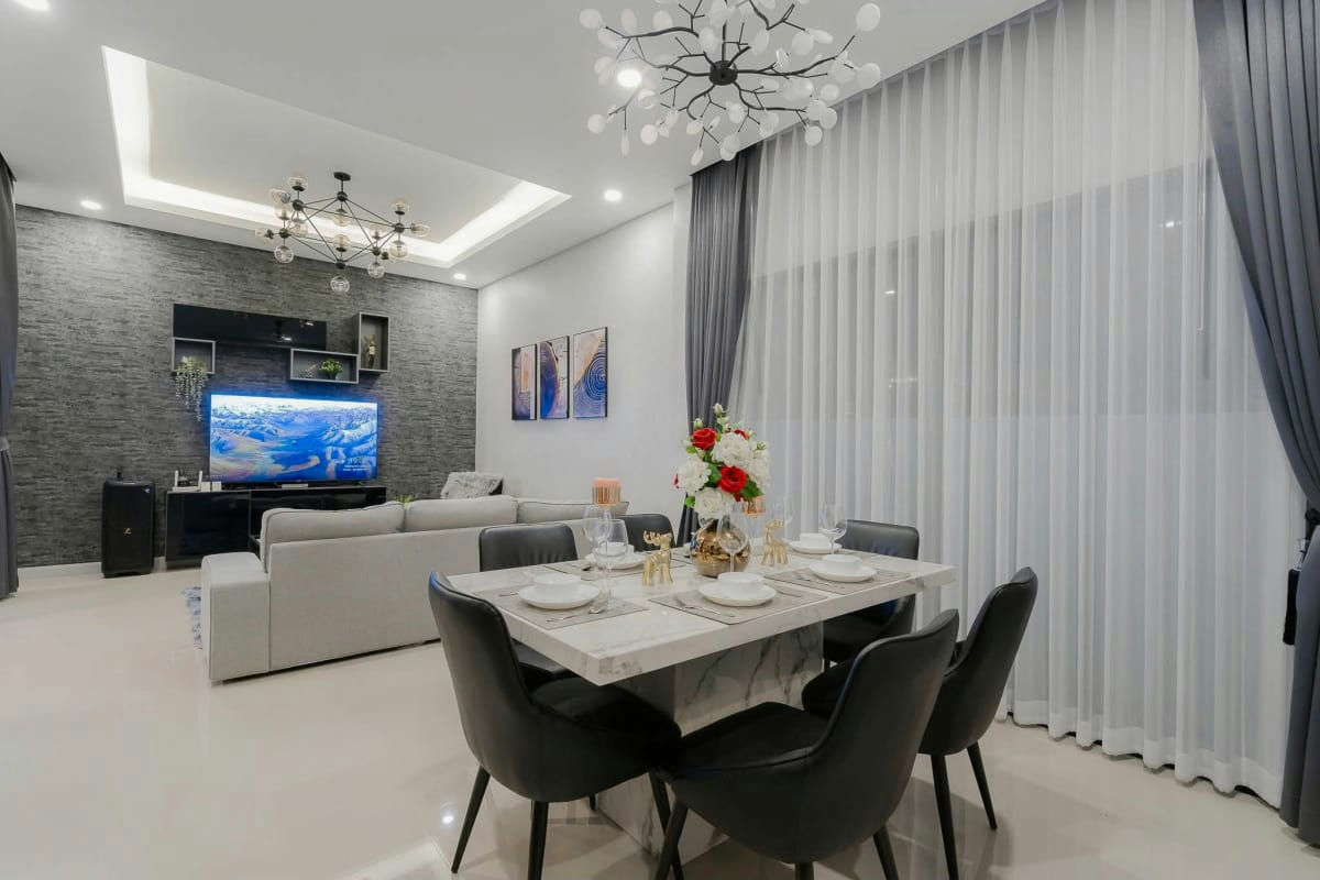 4 Bedroom Spacious Pool Villa for Sale and Rent