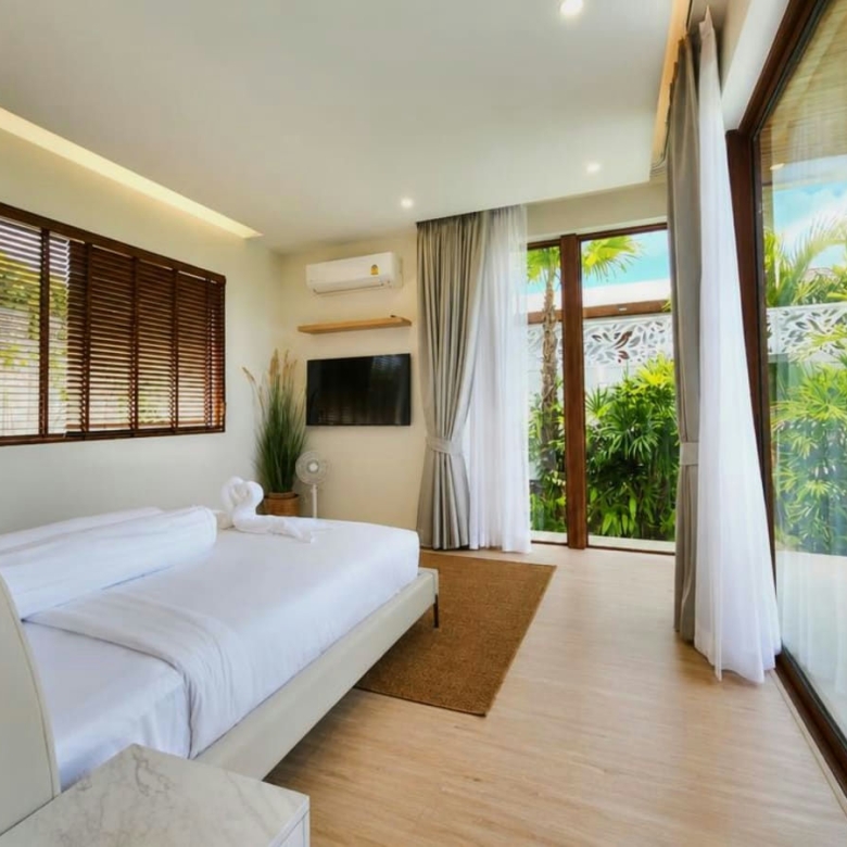 Luxury 3-bedroom Resale Pool Villa at La Felice