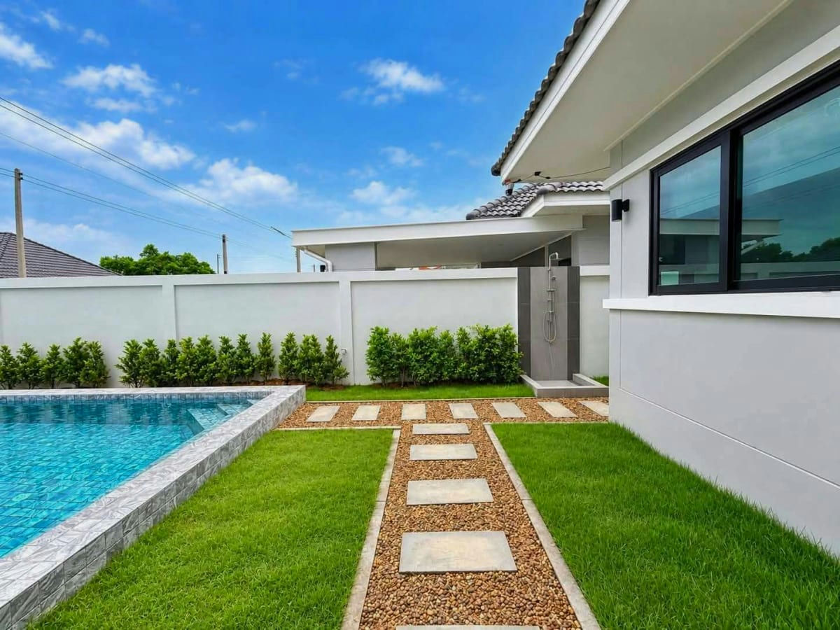 Pet Friendly Pool Villa for Rent in Monmai Area