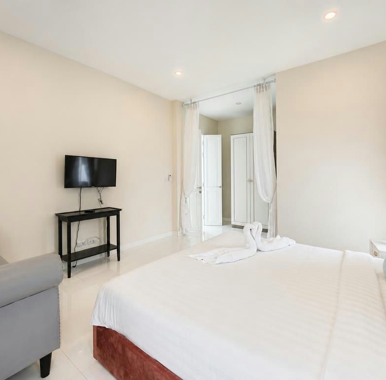 Spacious 4-Bedroom Pool Villa for Rent