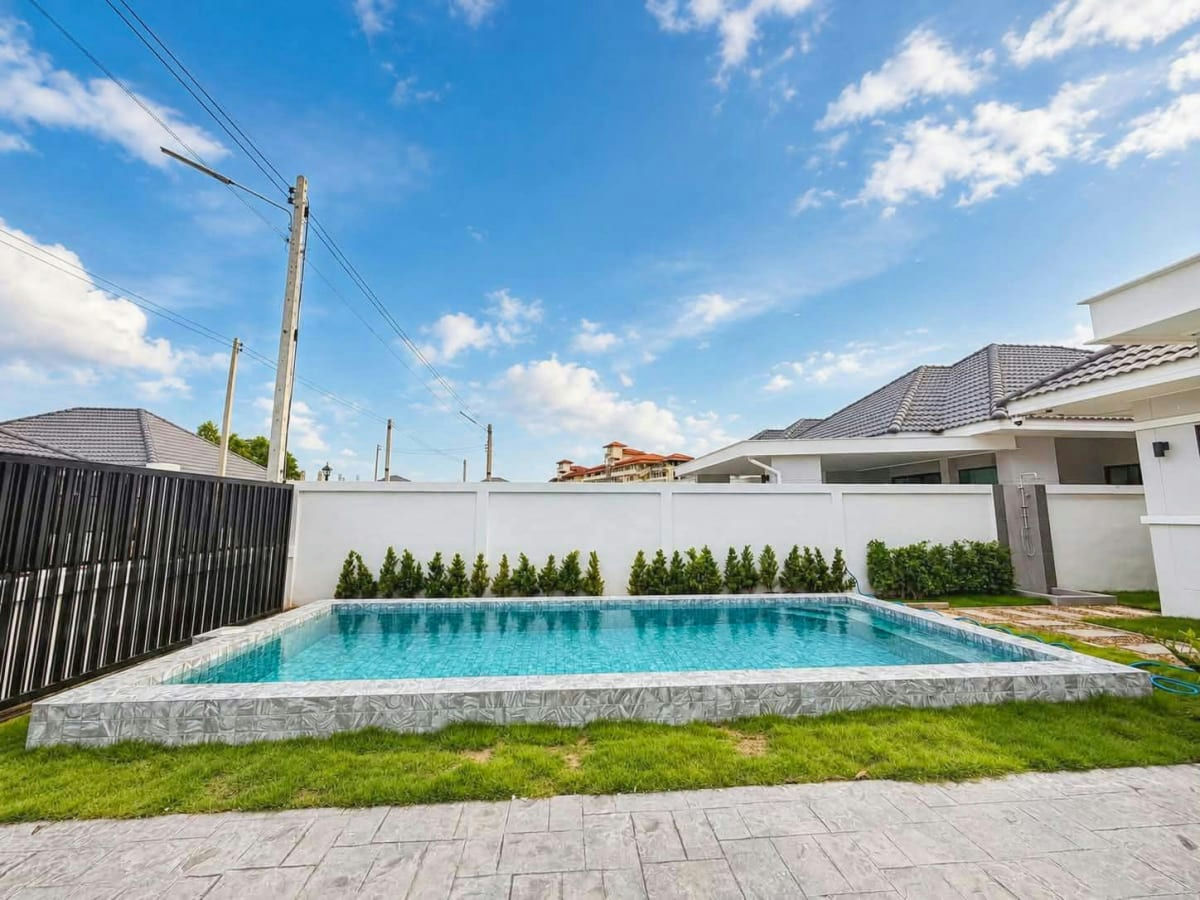 Pet Friendly Pool Villa for Rent in Monmai Area
