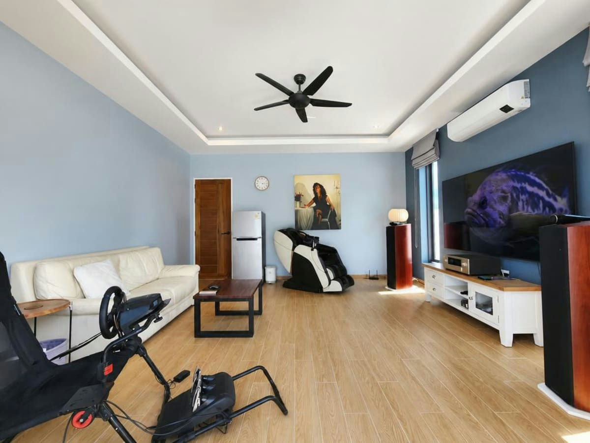 Luxury Spacious 4-Bedroom Pool Villa for Sale in Soi 112