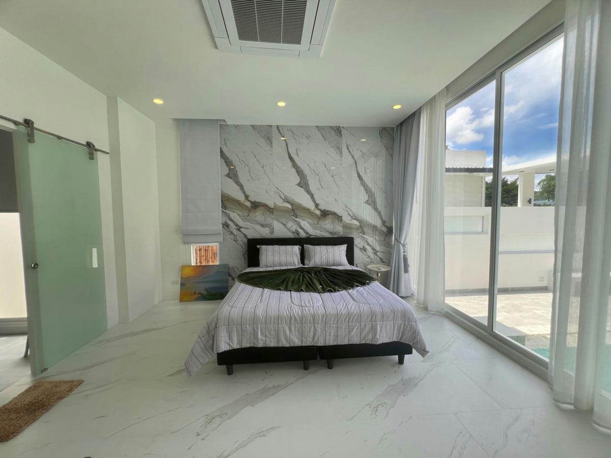 Pet Friendly Pool Villa for Rent in Black Mountain Area