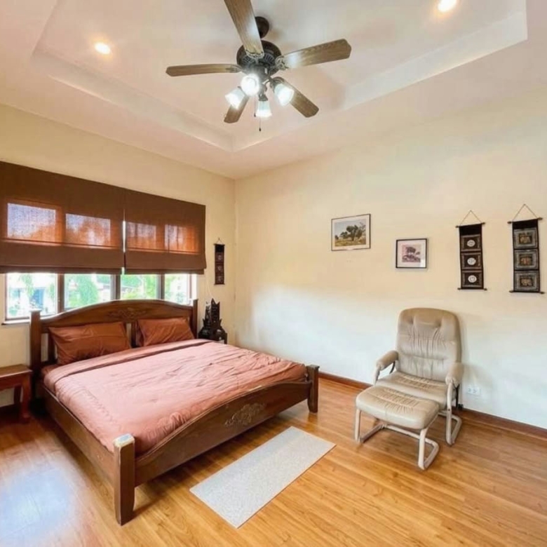 Pet Friendly Two-story 3-Bedroom Villa for Rent in Central Hua Hin