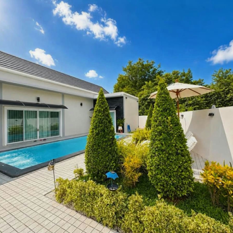 Brand New 4-Bedroom Pool Villa for Rent in Hua Hin Soi 112