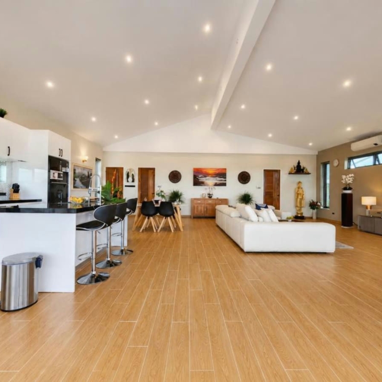 Luxury Spacious 4-Bedroom Pool Villa for Sale in Soi 112