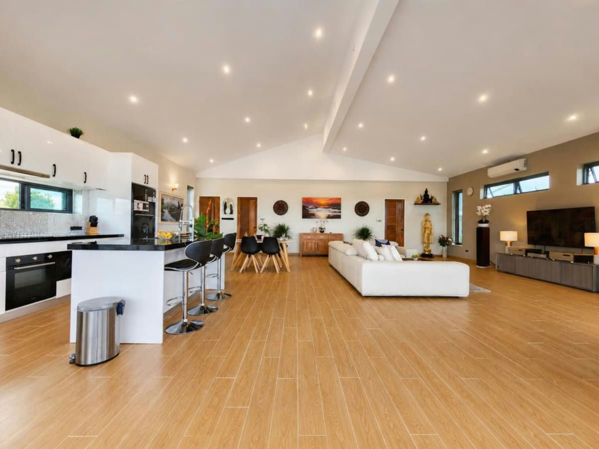 Luxury Spacious 4-Bedroom Pool Villa for Sale in Soi 112