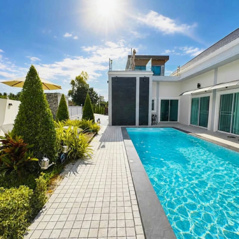 Brand New 4-Bedroom Pool Villa for Rent in Hua Hin Soi 112